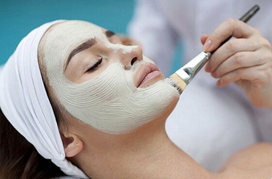 Lột da mặt là một trong những phương pháp trẻ hóa da thẩm mỹ